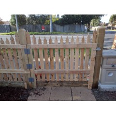 院子围栏  Yard fence
