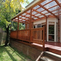 实木凉棚、户外围栏、长凳、实木地板  Solid wood pergola, outdoor fence, bench, solid wood flooring