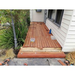 户外塑木地板、防腐木地板铺设 Outdoor plastic wood flooring, anti-corrosion wood flooring laying