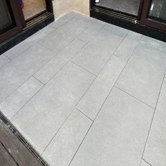 户外地砖铺设   Outdoor floor tile laying