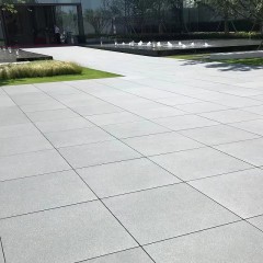 室外地砖铺设  Outdoor floor tile laying