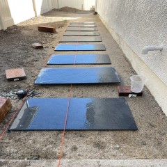 鹅卵石地砖铺设  Pebble floor tile laying