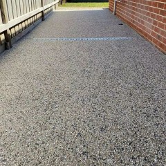 庭院水洗石走道 Courtyard washed stone walkway