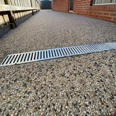 庭院水洗石走道 Courtyard washed stone walkway