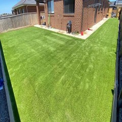 后院人工草坪 Backyard artificial lawn