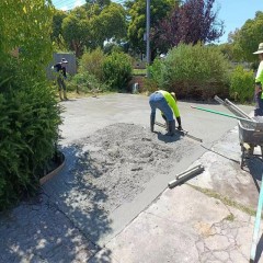 水泥车道 Concrete driveway