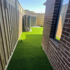 后院人工草铺设 Backyard artificial grass laying