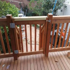 墨尔本露台定制实木围栏 MelbourneCustomized solid wood fence for terrace