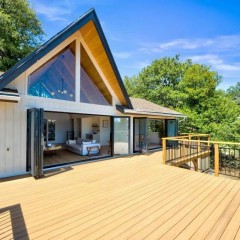 墨尔本阳台扩建实木地板、户外围栏 Melbourne balcony extension solid wood flooring, outdoor fencing